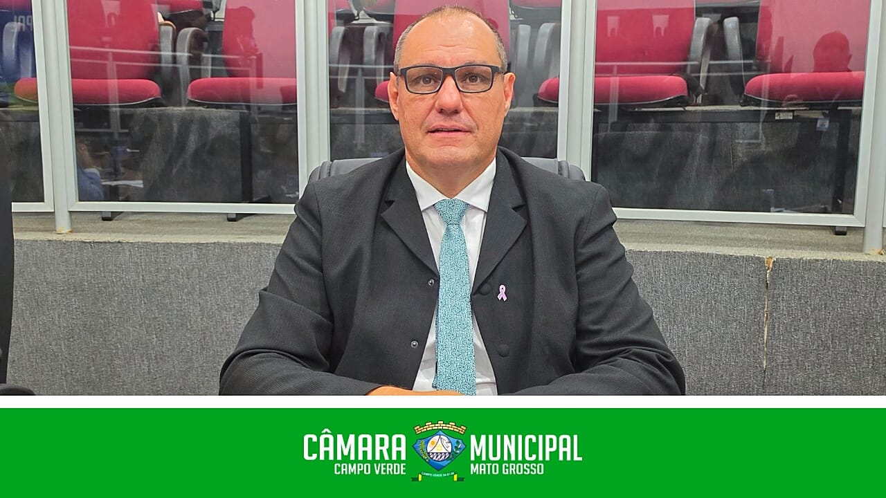 Fabiano Teruel indica estudos para implantação de semáforos para pedestres em frente às unidades escolares.