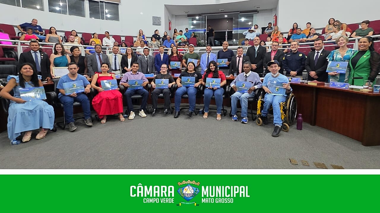 Câmara Municipal de Campo Verde homenageia APAE pelo pentacampeonato no FETRAN.