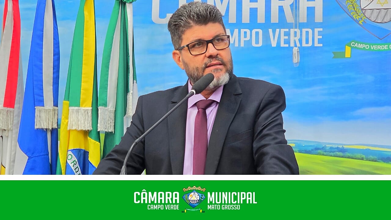 Zezinho da Farmácia indica revitalização das entradas do Parque das Araras.